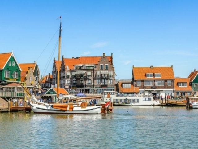 Volendam Fishing Village Walk